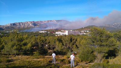 Agents du Parc sur les lieux de l'incendie