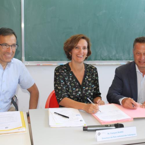 Signature du contrat de coopération